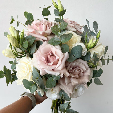 V7: Bridal Bouquet