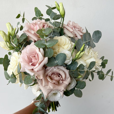 V7: Bridal Bouquet