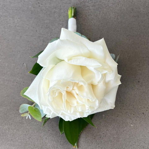 VC6: Guest Buttonholes and Corsages