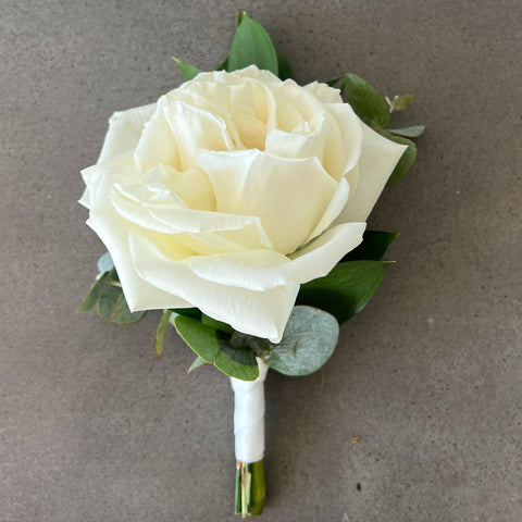 VC6: Guest Buttonholes and Corsages